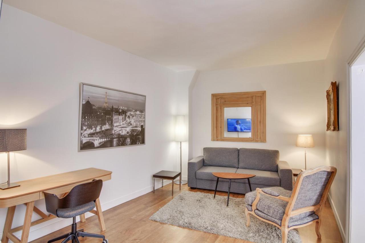 Apartments For Work In City Center Paris Bagian luar foto