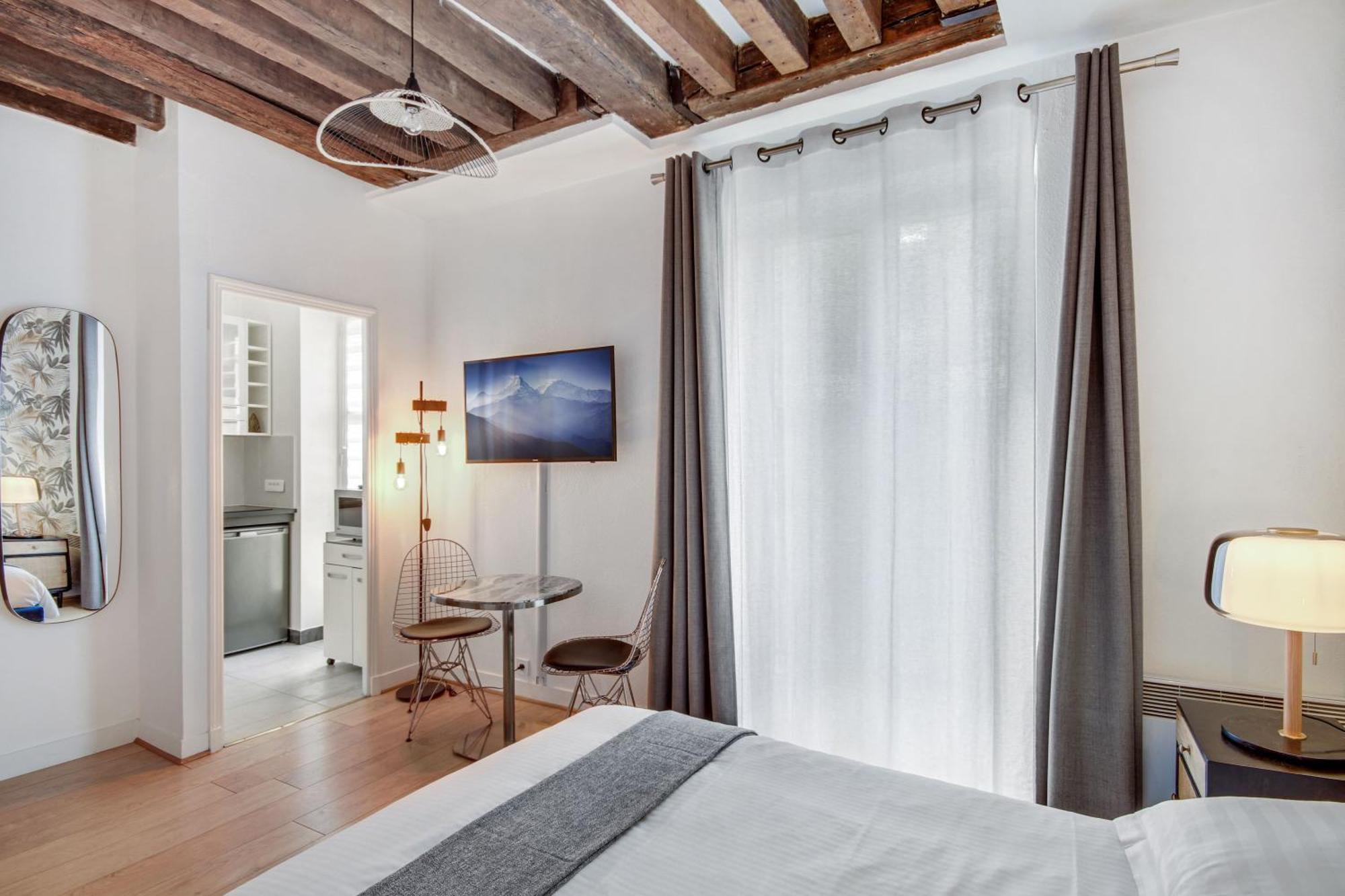 Apartments For Work In City Center Paris Bagian luar foto