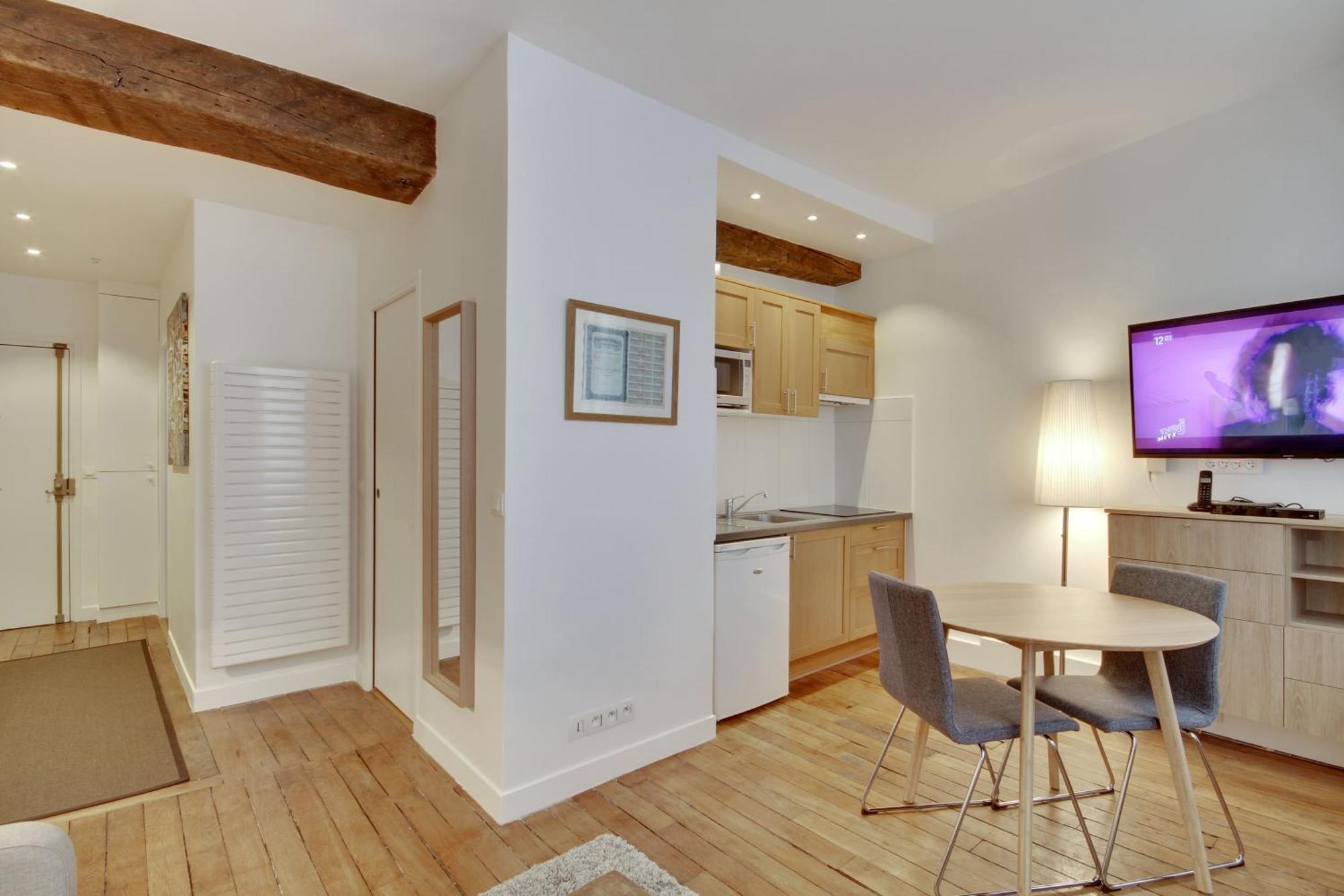 Apartments For Work In City Center Paris Bagian luar foto