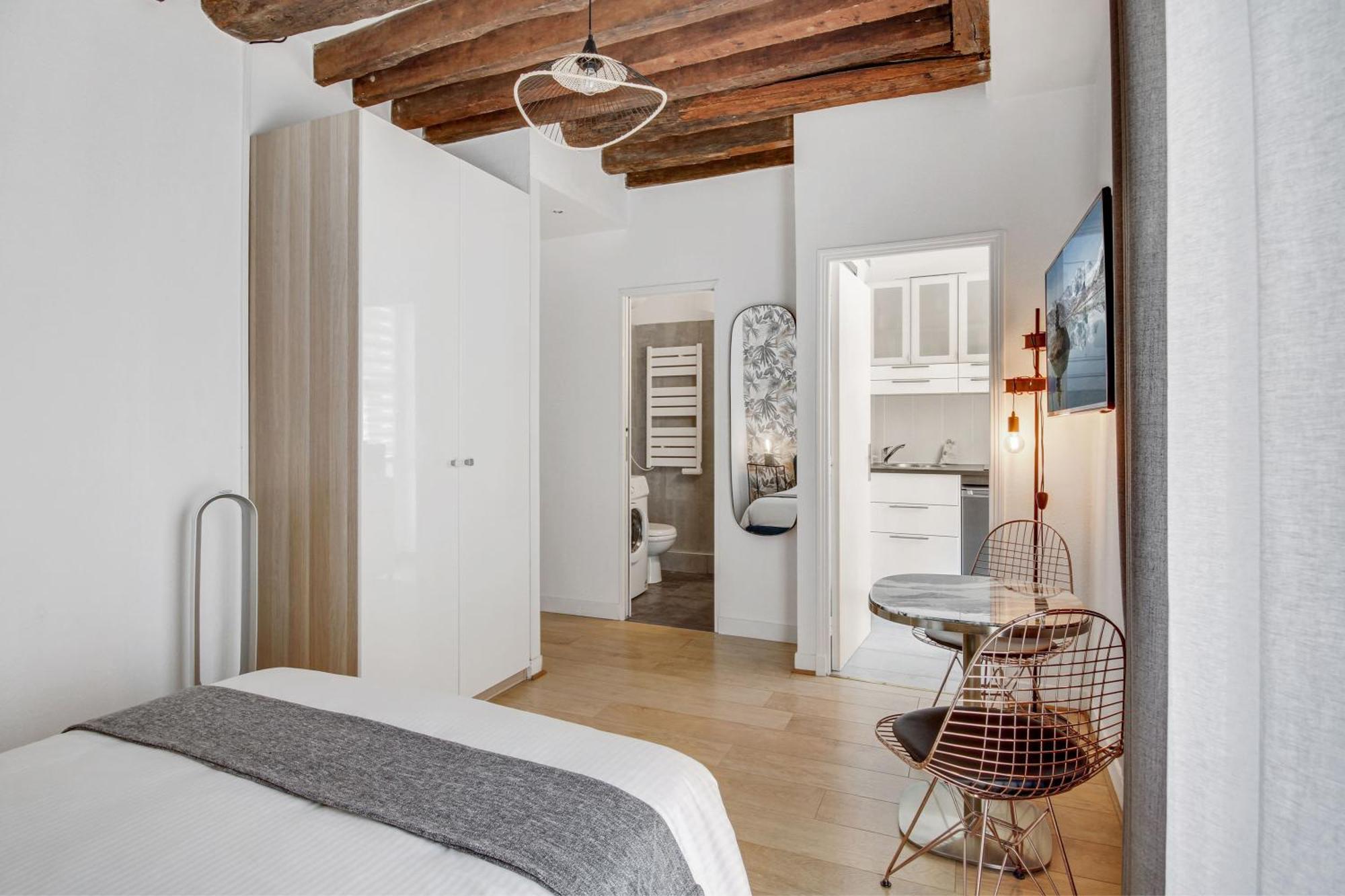 Apartments For Work In City Center Paris Bagian luar foto