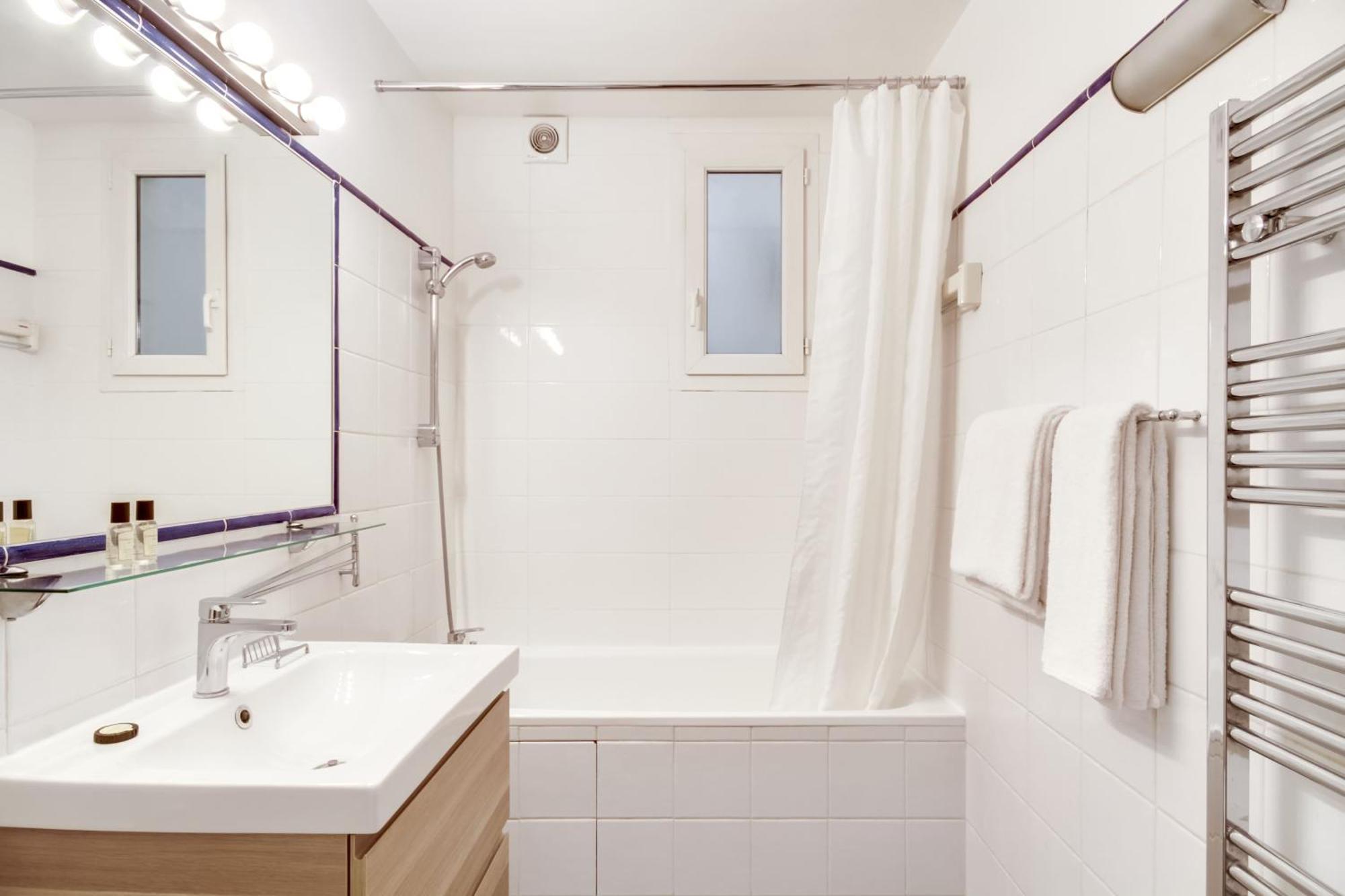 Apartments For Work In City Center Paris Bagian luar foto