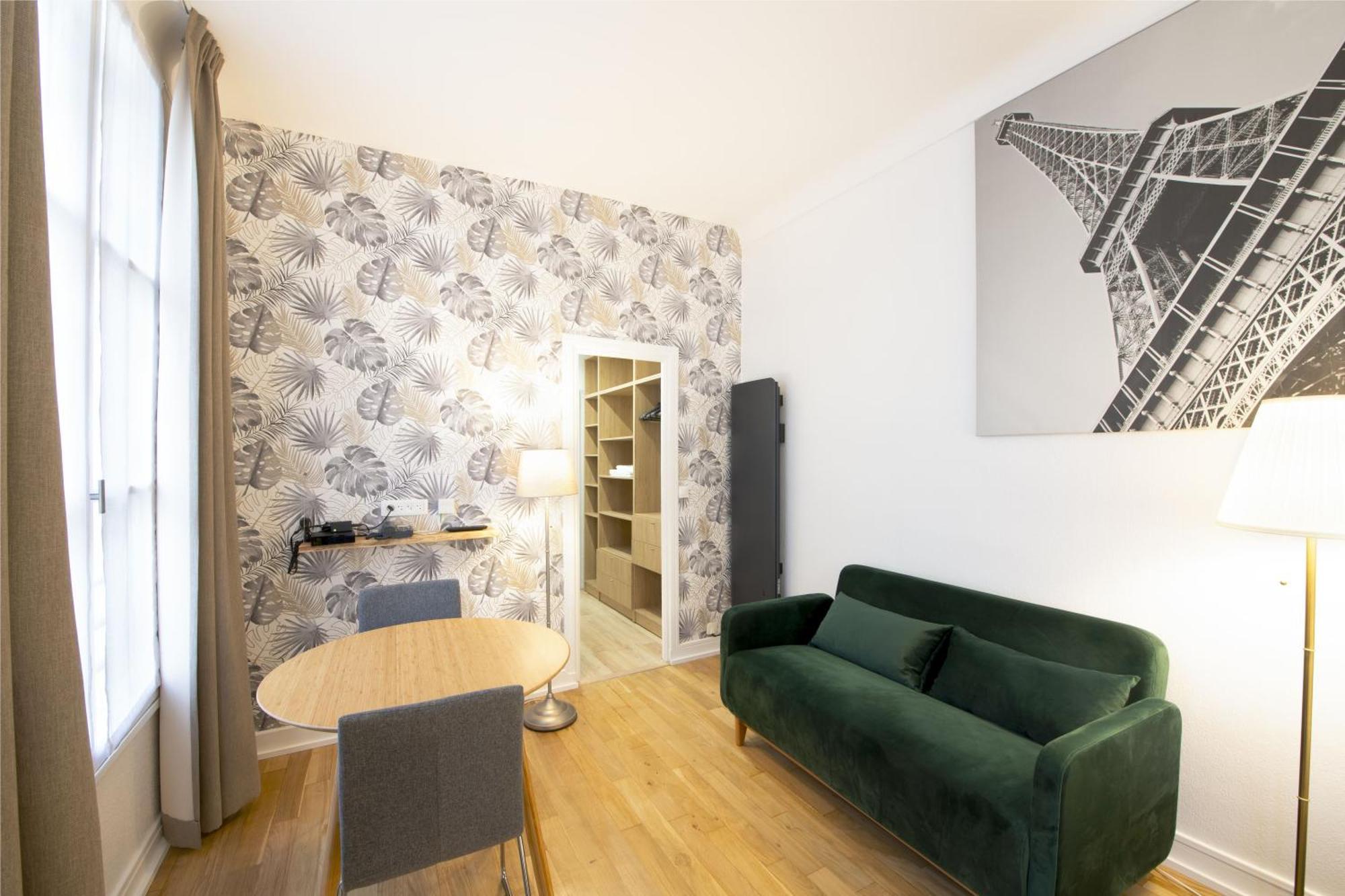 Apartments For Work In City Center Paris Bagian luar foto